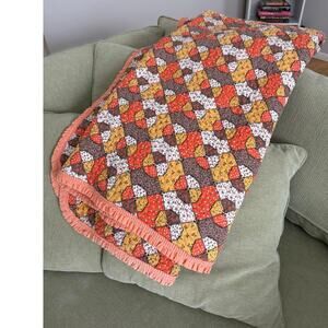 Vintage 1970s Twin Size Quilt 70” x 65” Mod Retro Brown Orange Print Ruffle Trim
